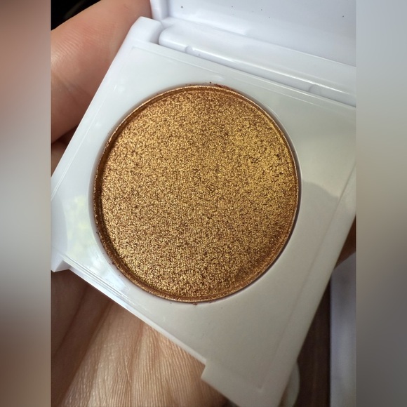 Just Ximena Highlighter in Sunkissed - Picture 4 of 5